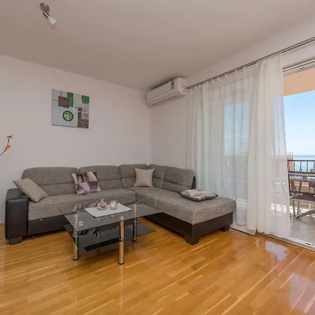 Naja - Exklusiv * Makarska